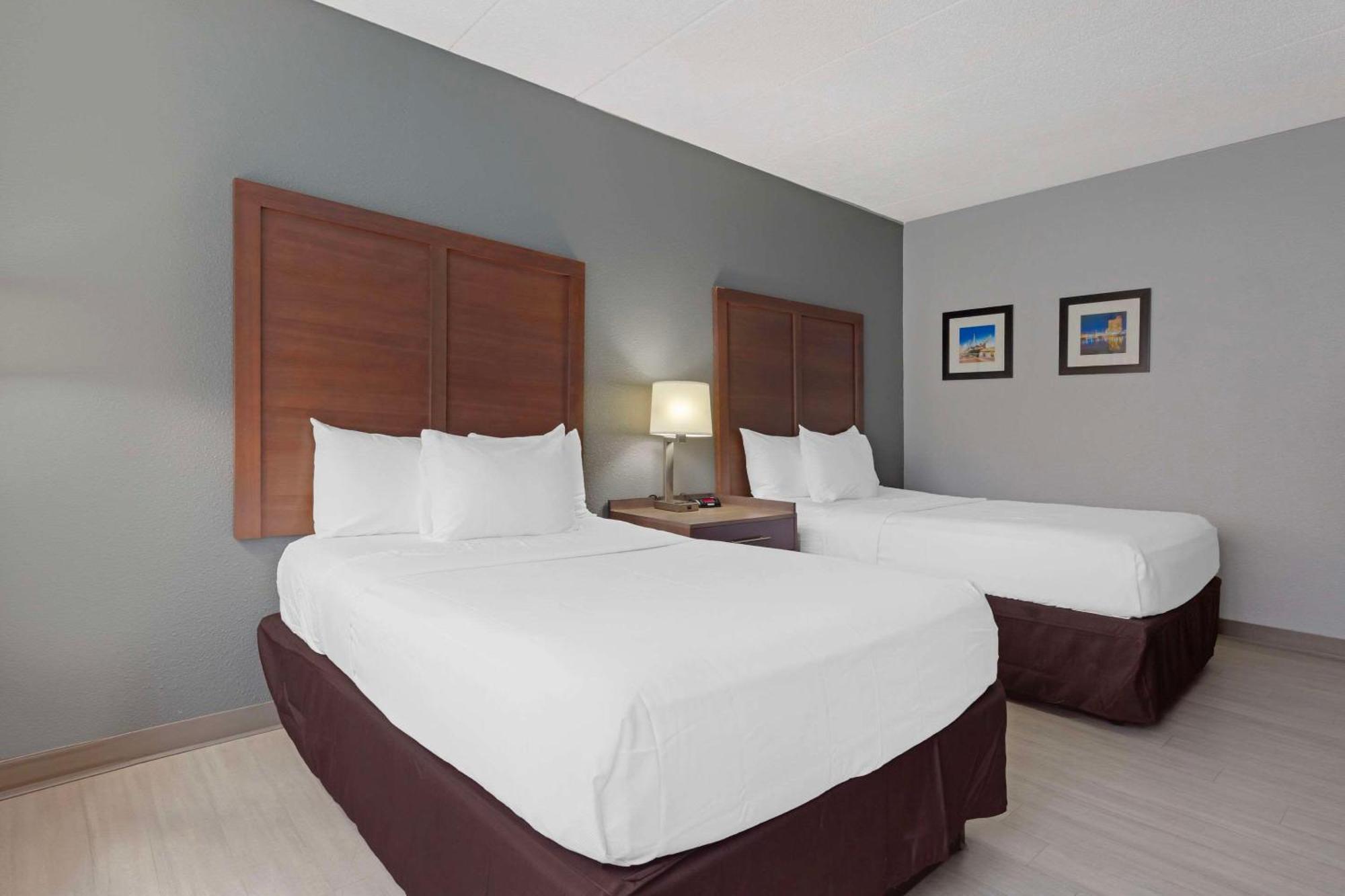 Clarion Hotel & Suites BWI Airport North Brooklyn Park Luaran gambar