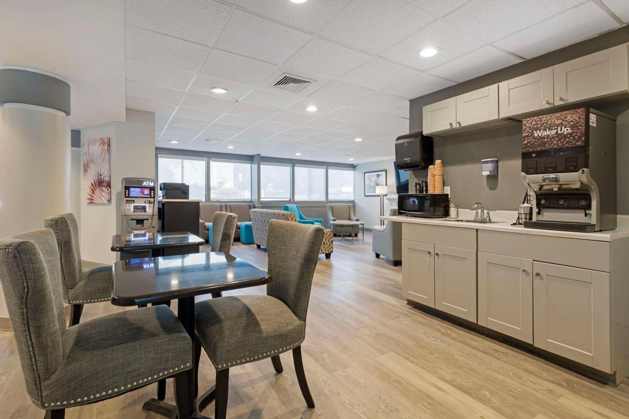 Clarion Hotel & Suites BWI Airport North Brooklyn Park Luaran gambar