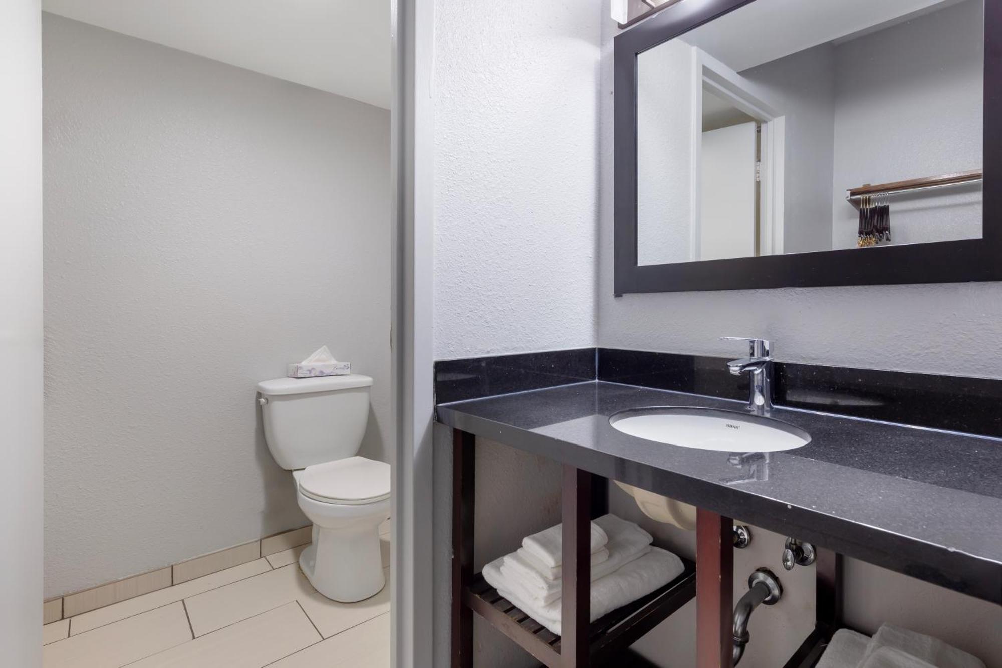 Clarion Hotel & Suites BWI Airport North Brooklyn Park Luaran gambar