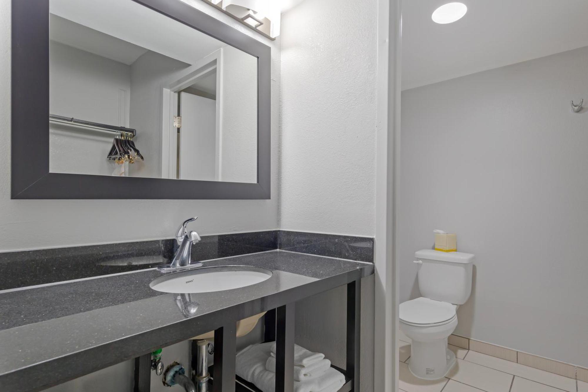 Clarion Hotel & Suites BWI Airport North Brooklyn Park Luaran gambar