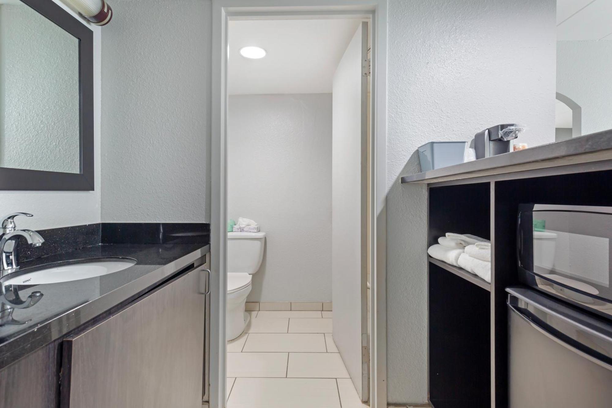 Clarion Hotel & Suites BWI Airport North Brooklyn Park Luaran gambar